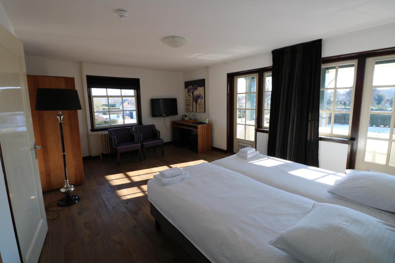 Strandhotel Dennenbos Oostkapelle Esterno foto