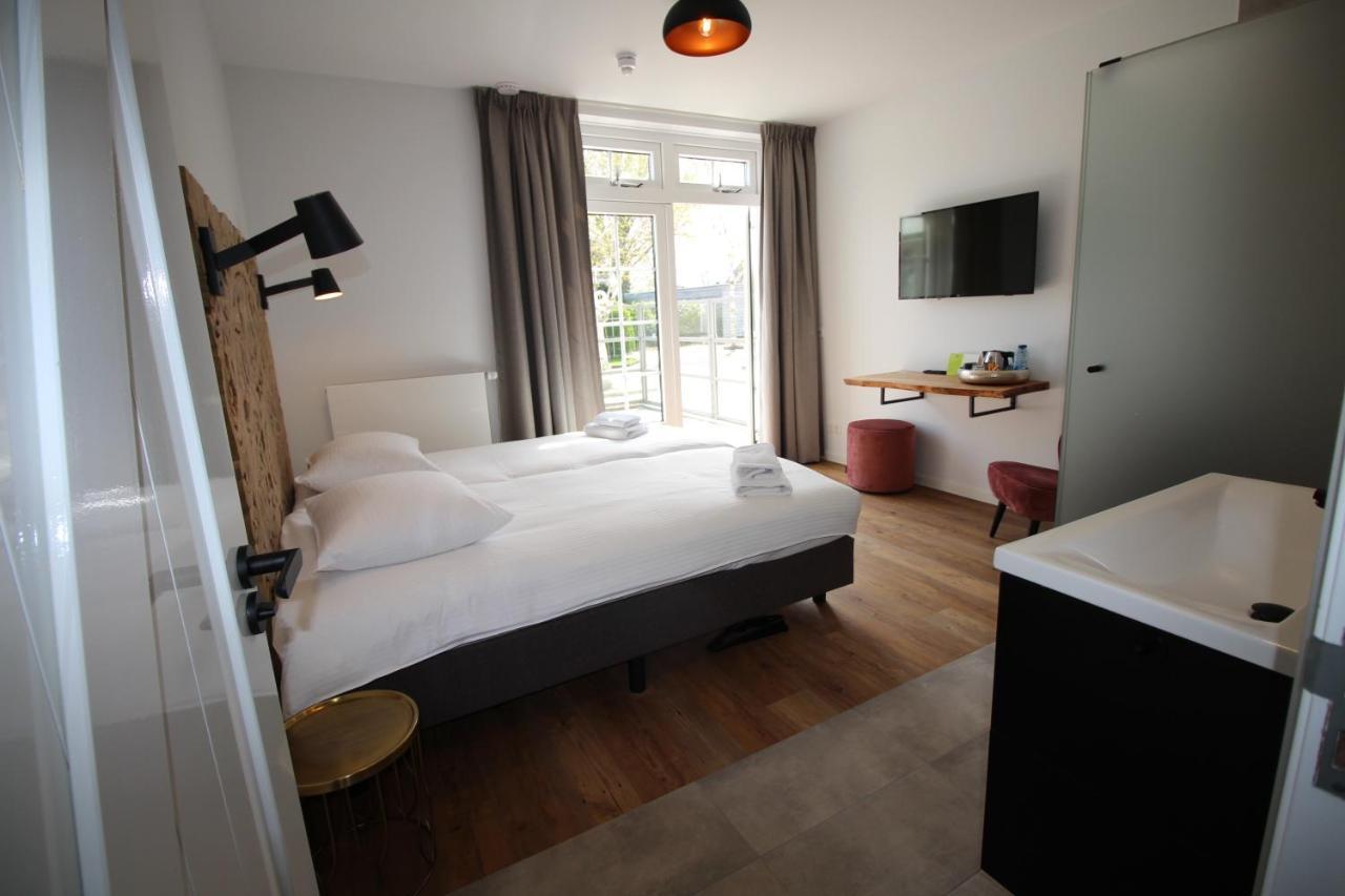 Strandhotel Dennenbos Oostkapelle Esterno foto
